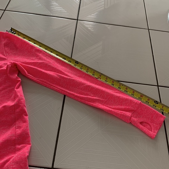 Triple Flip hoodie style top (no hood, has a stand up/fold down collar) - Picture 7 of 12